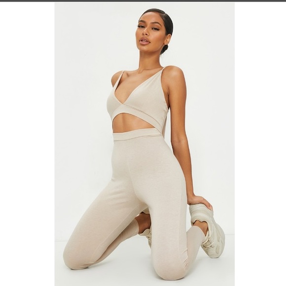 Cut Out Jumpsuit - Picture 3 of 4